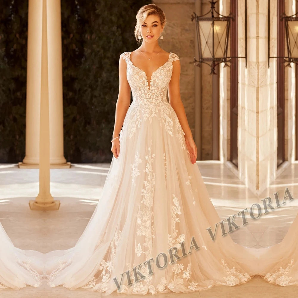 VIKTORIA-Robe de Mariée Simple en Satin pour Femme, Ligne A, Fente, Sans Bretelles, Plissée, Personnalisée