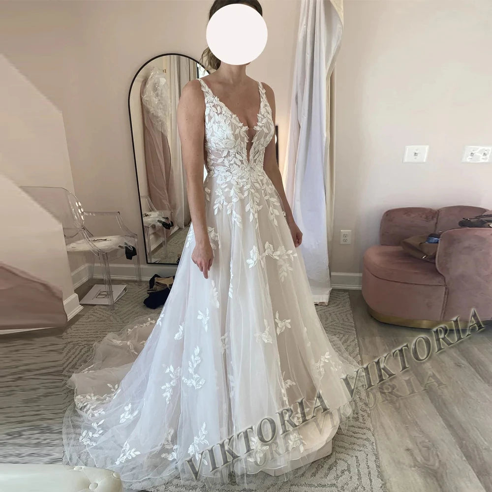 VIKTORIA-Robe de Mariée Simple en Satin pour Femme, Ligne A, Fente, Sans Bretelles, Plissée, Personnalisée